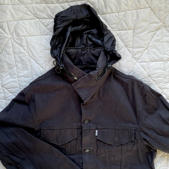 Levi’s Commuter Trucker Jacket - Picture 8 of 10